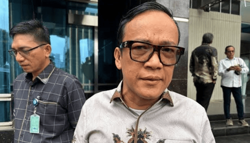 Kisah Pahit Sritex: Ribuan Pekerja Kehilangan Pekerjaan, Wamenaker Marah!